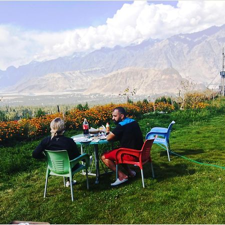 Hotel Mountain Lodge Skardu Luaran gambar