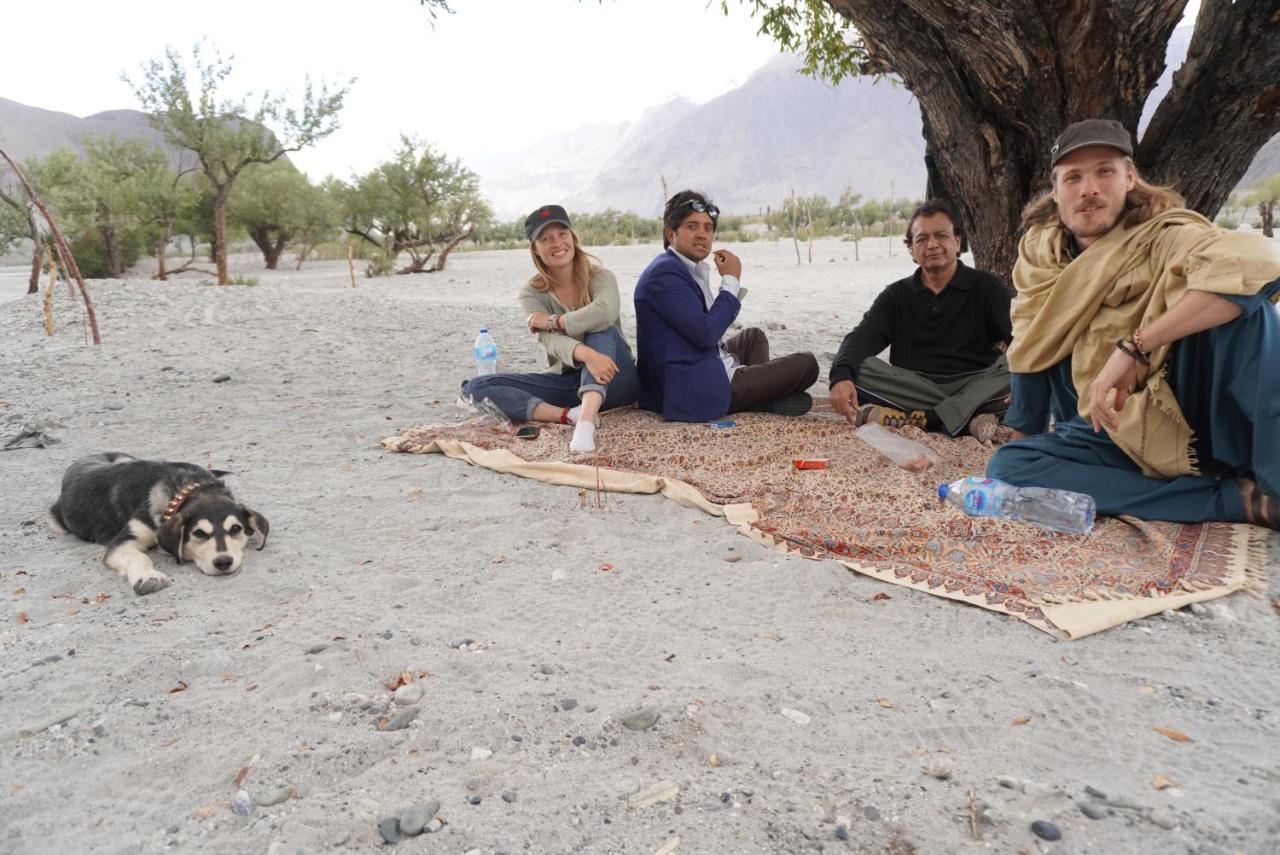Hotel Mountain Lodge Skardu Luaran gambar