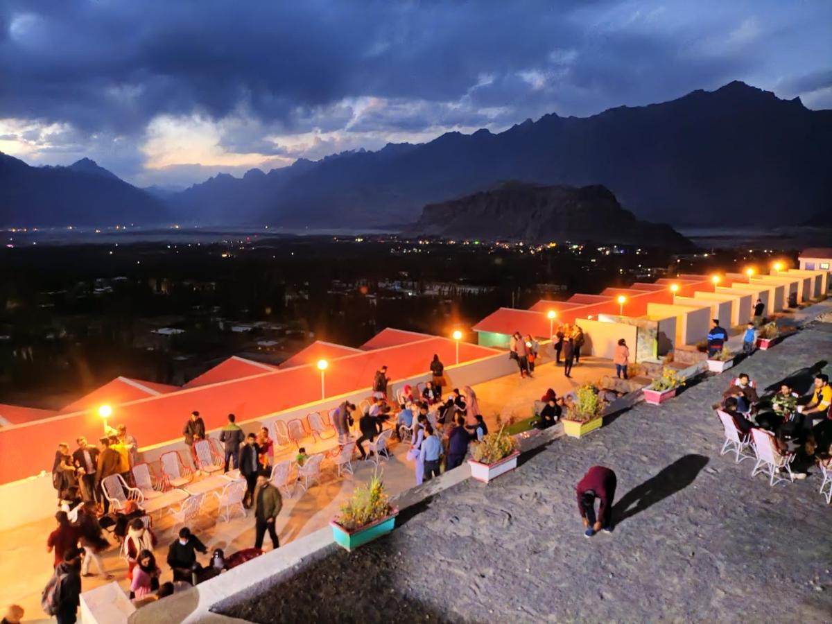 Hotel Mountain Lodge Skardu Luaran gambar