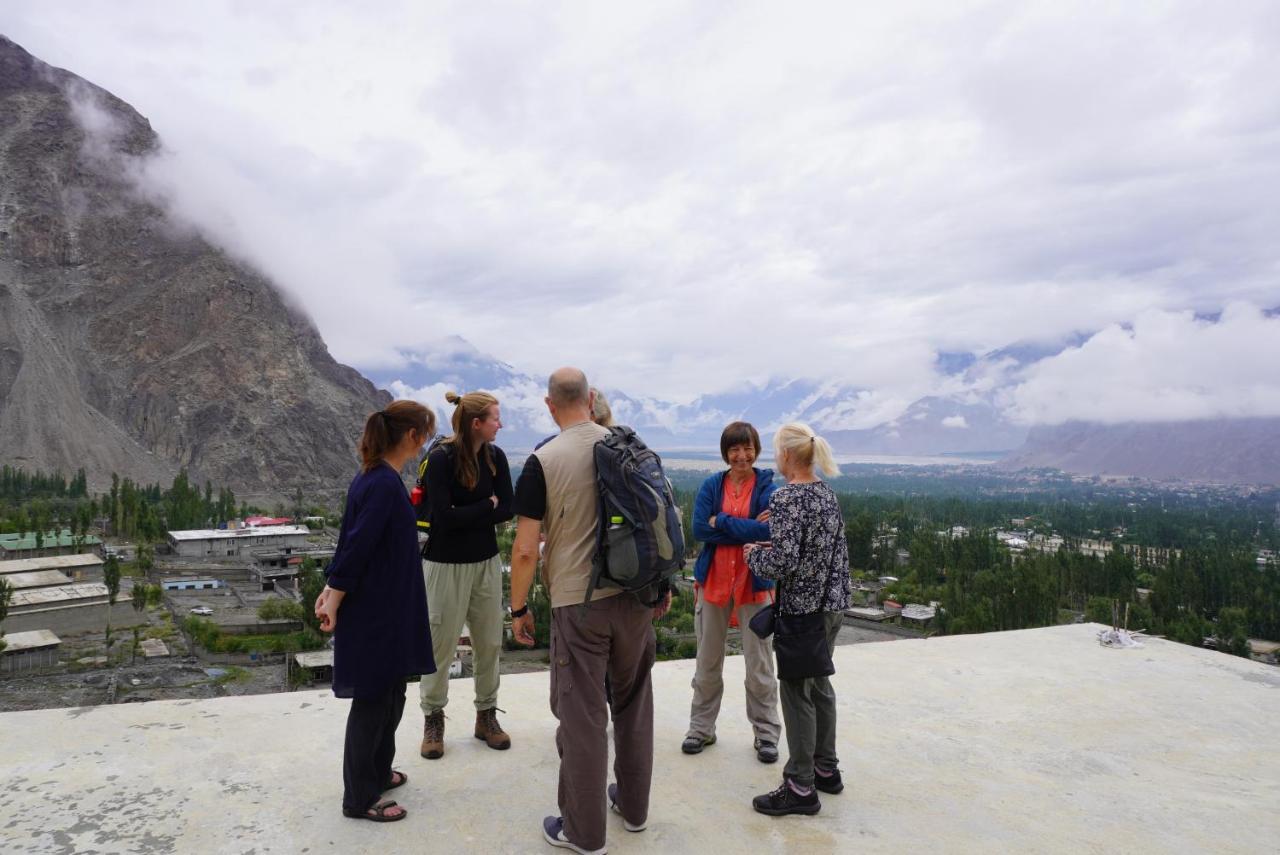 Hotel Mountain Lodge Skardu Luaran gambar