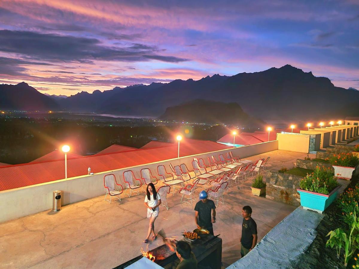 Hotel Mountain Lodge Skardu Luaran gambar