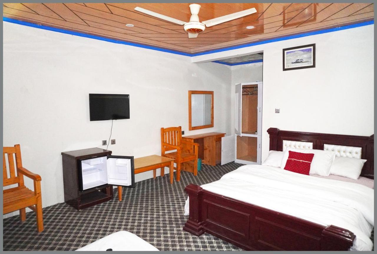 Hotel Mountain Lodge Skardu Luaran gambar