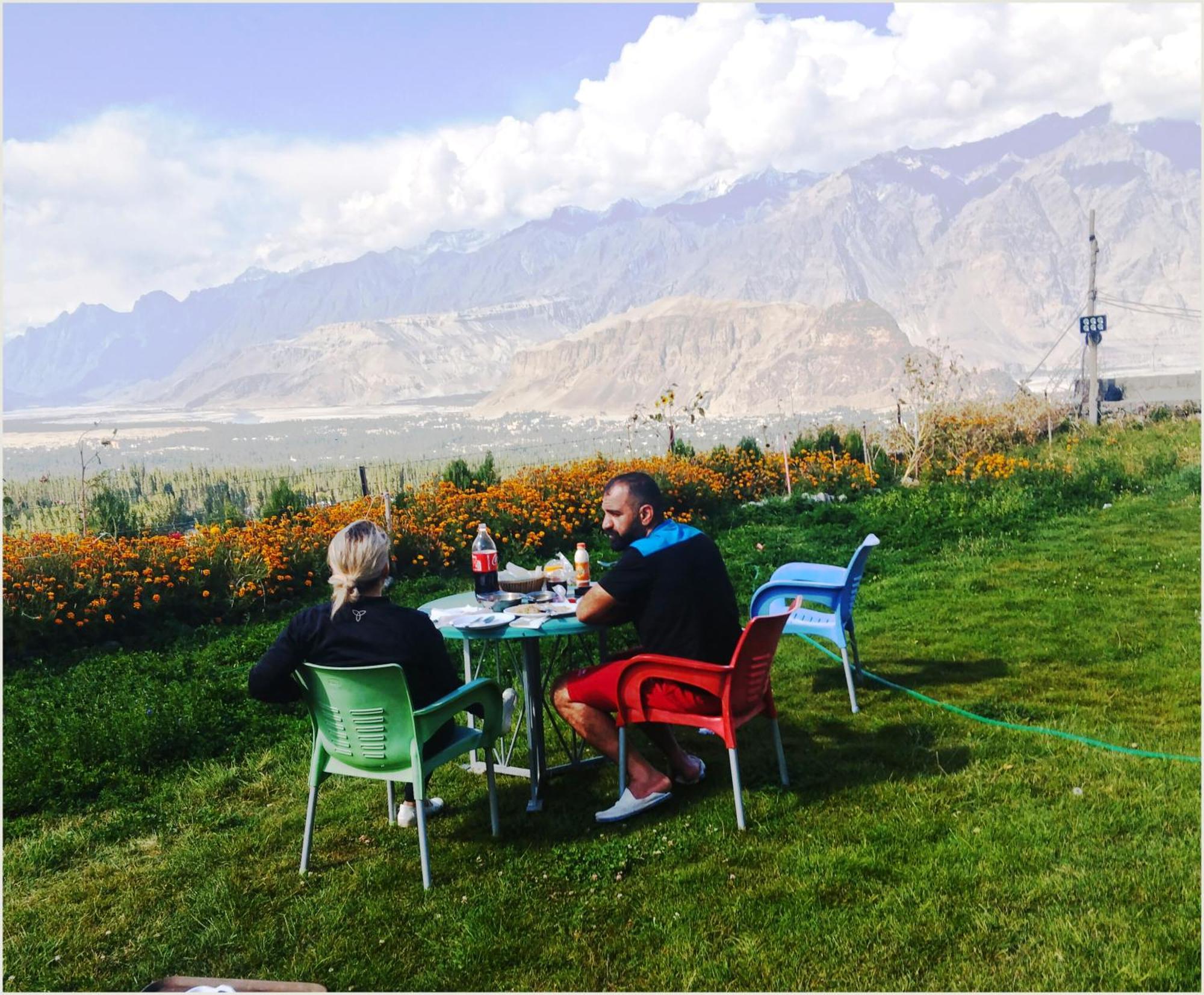 Hotel Mountain Lodge Skardu Luaran gambar