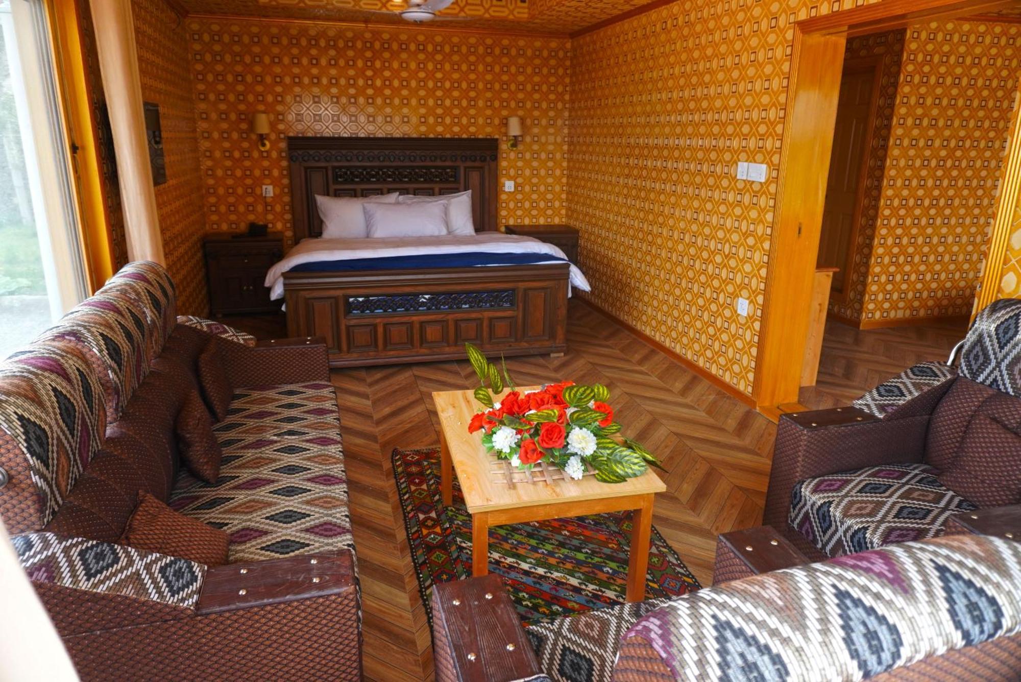 Hotel Mountain Lodge Skardu Luaran gambar