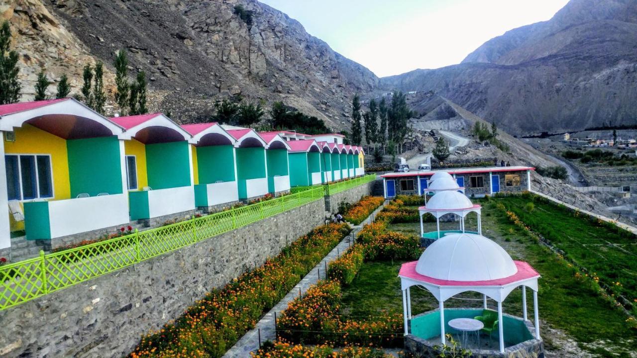 Hotel Mountain Lodge Skardu Luaran gambar