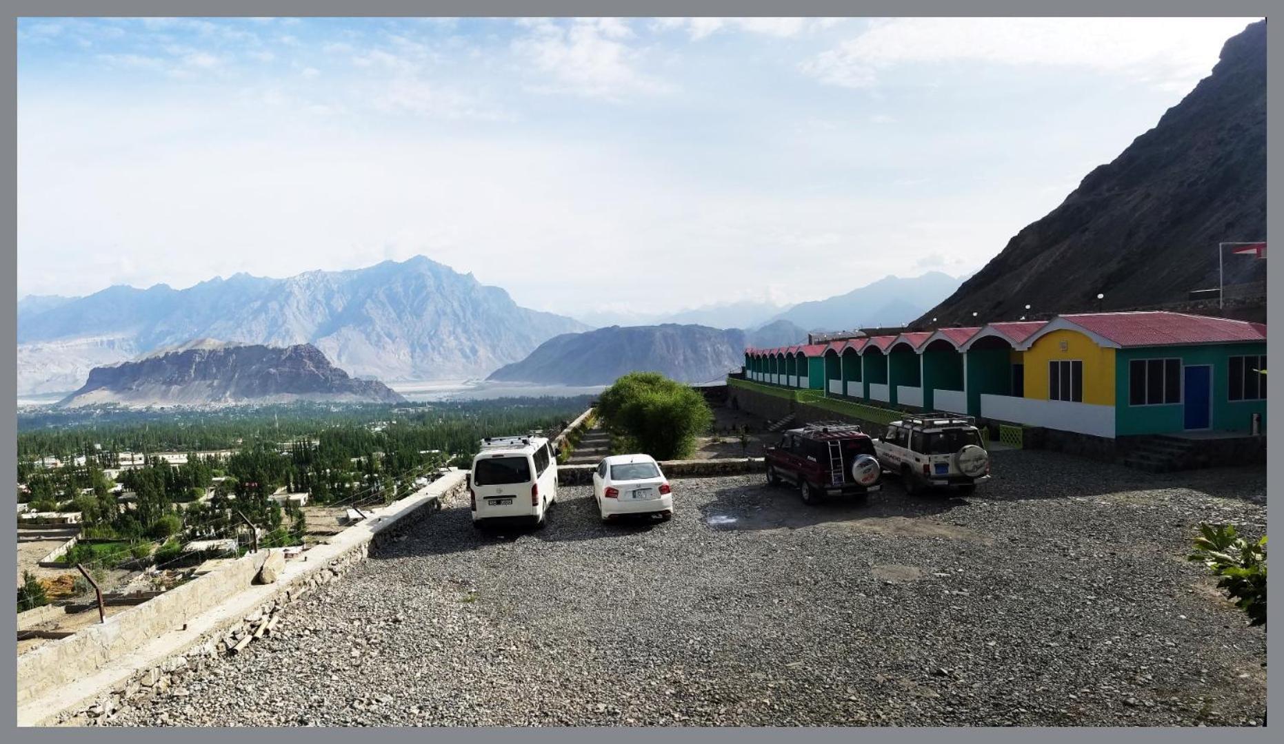 Hotel Mountain Lodge Skardu Luaran gambar